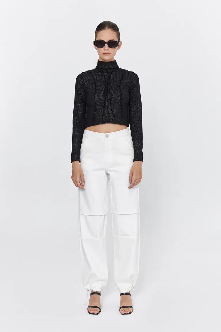 Remera de rib con escote alto y mangas largas en negro de Naíma en Remeras para argentina