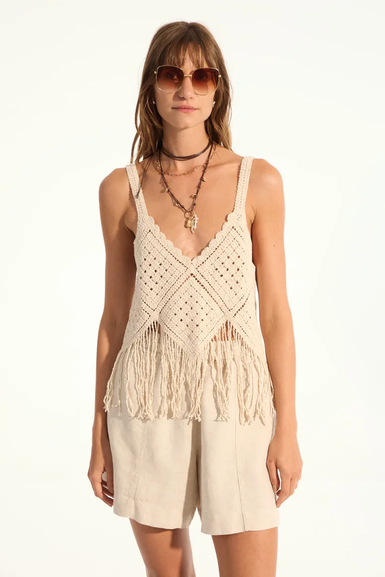 Top tejido con diseño de puntos y flecos, ideal para el verano de Portsaid en Buzos y Sweaters para argentina