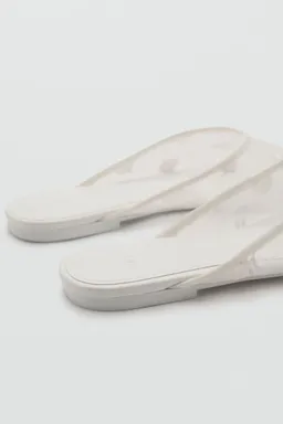 Zapatos mesh bordados de Mango en Zuecos Planos para argentina