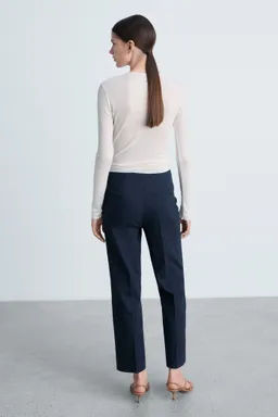 Pantalón recto botones joya de Mango en Pantalones para argentina