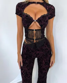 Pantalones cora violeta de Outcast en Pantalones para argentina