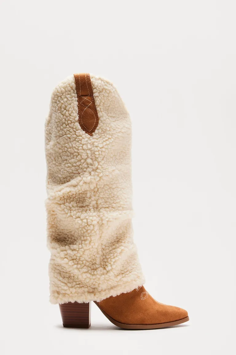 Botas sherpa baxter beige marrón de Fashion Nova en Botas y Botinetas para argentina