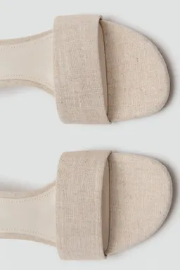 Sandalia tacón kitten de Mango en Sandalias para argentina
