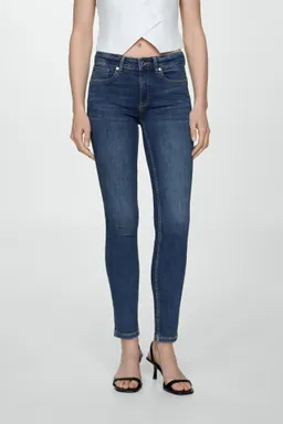 Jeans skinny push de Mango en Pantalones para argentina