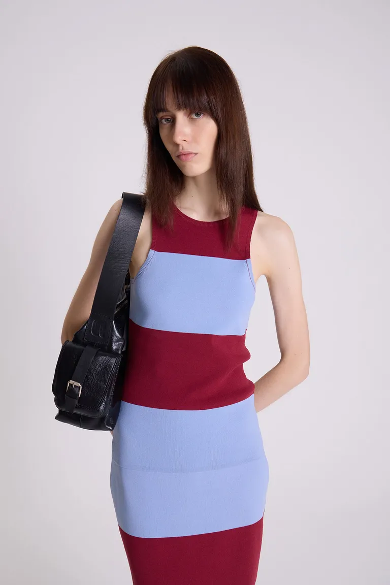 Top tejido de corte ceñido y escote redondo en diseño de dos tonos de Maria Cher en Tops para argentina