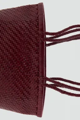 Bolso hombro piel trenzado de Mango en Bolsos y Carteras para argentina
