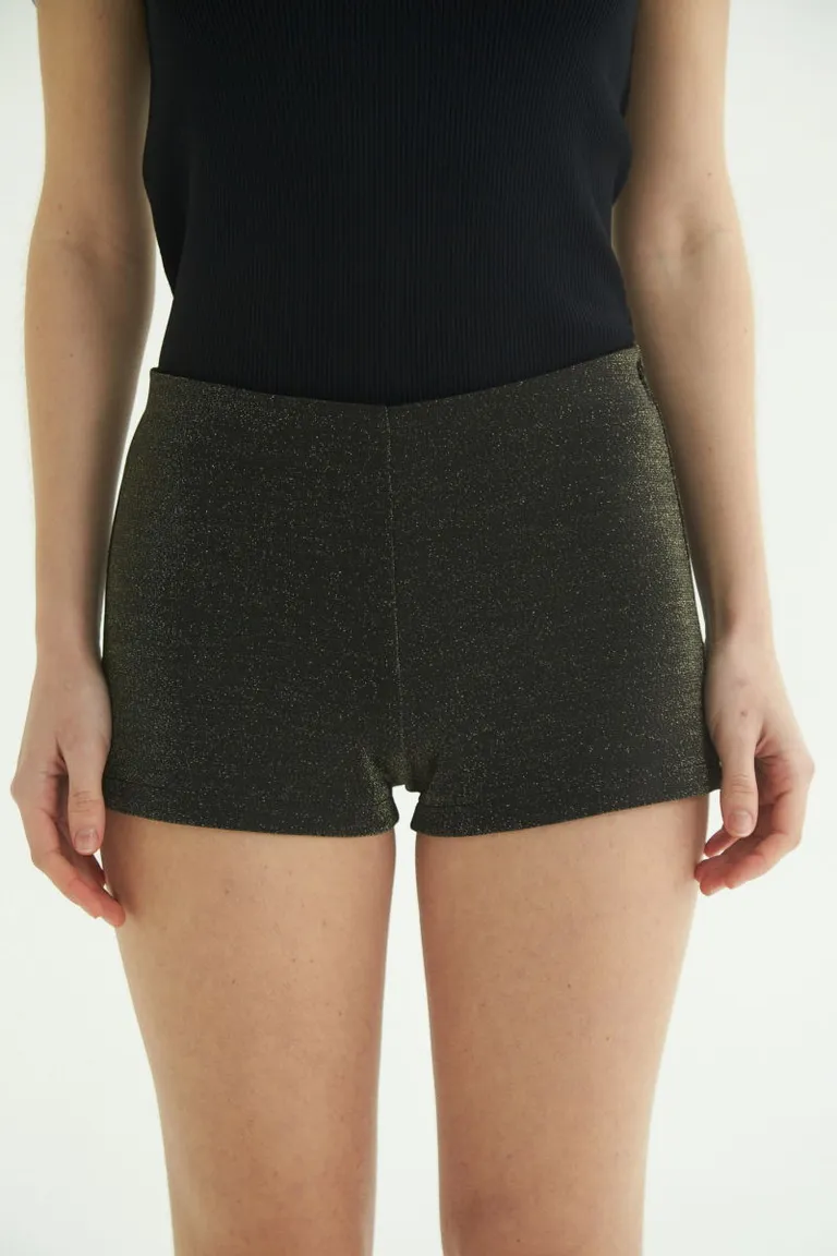 Shorts de tiro bajo con acabado de lurex para un toque brillante y sofisticado de Las Pepas en Shorts para argentina