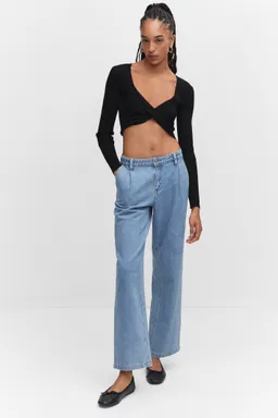 Sweater cruzado corto de Mango en Tops para argentina