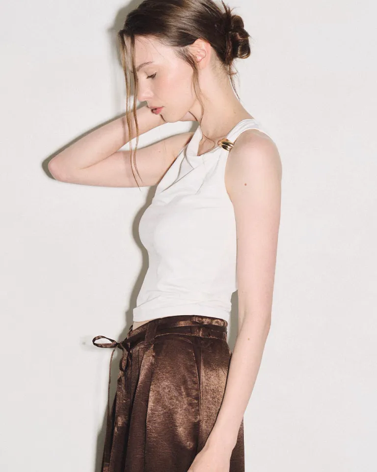 Top de un hombro con anillo decorativo en microfibra blanca de Sky en Tops para argentina