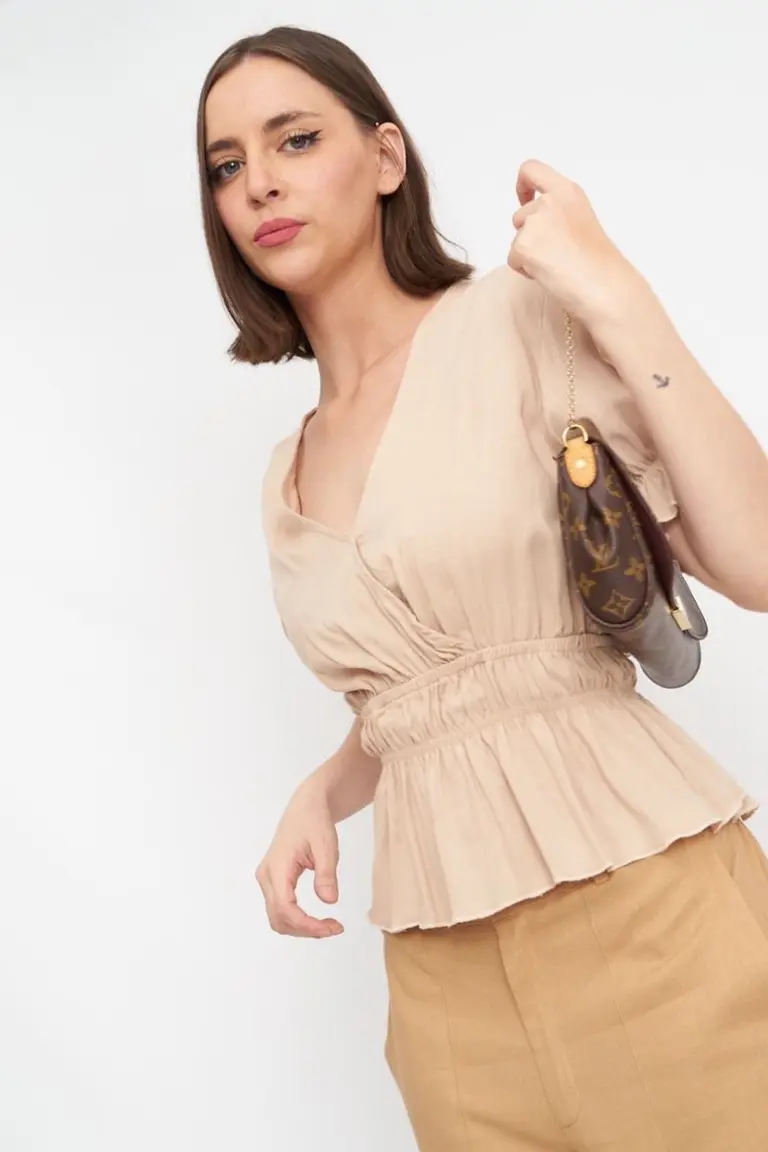 Blusa con Frunces de Hesed en Blusas para argentina