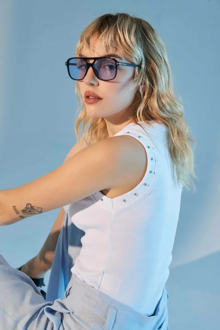 Musculosa de diseño elegante y versátil para mujeres de Apricot en Tops para argentina