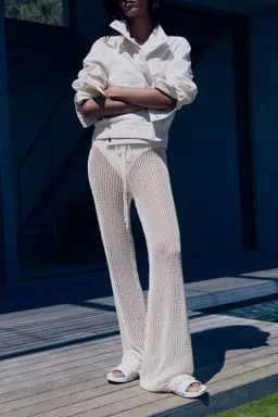 Pantalón crochet flare de Mango en Pantalones para argentina