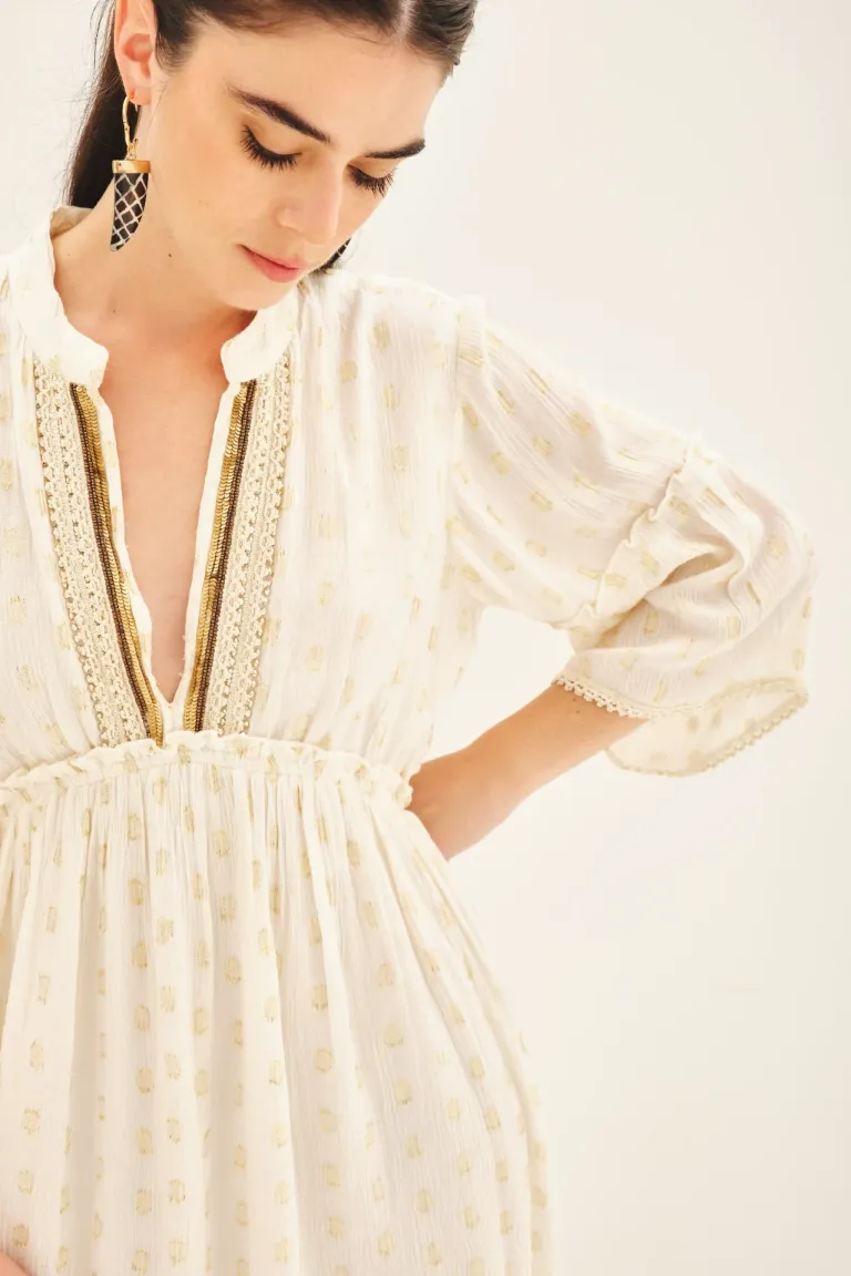 Vestido corto de mangas al codo y escote en V con bordados en lurex dorado de Rapsodia en Vestidos para argentina