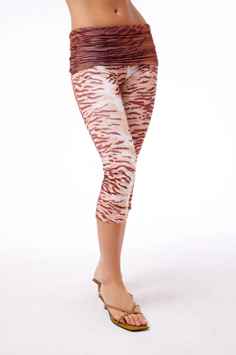 Pantalones capri de estampado tigresa reversible y elásticos de Black Mamba en Pantalones para argentina