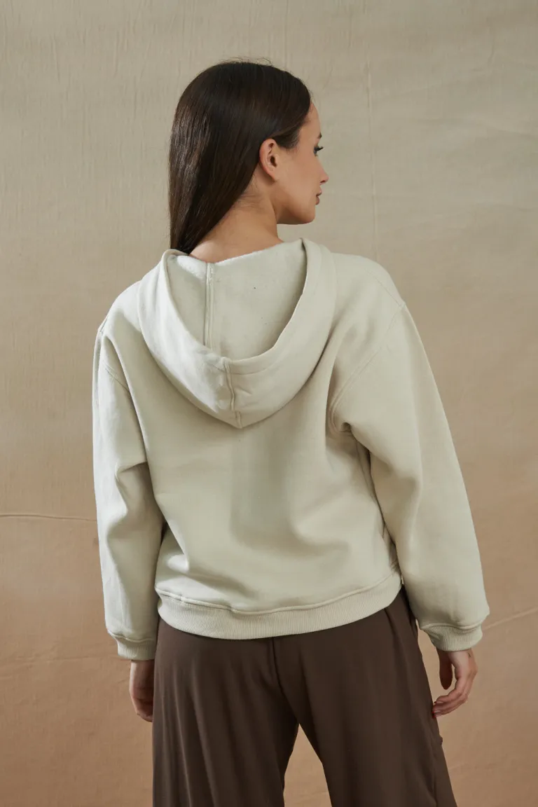 Buzo informal de estilo sencillo y sofisticado para mujer de Apricot en Buzos y Sweaters para argentina