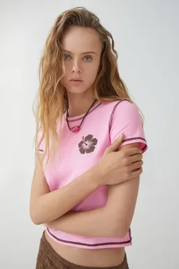 Remera crop estampada de Mango en Remeras para argentina