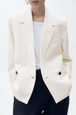 Blazer doble botonadura contraste de Mango en Blazers para argentina