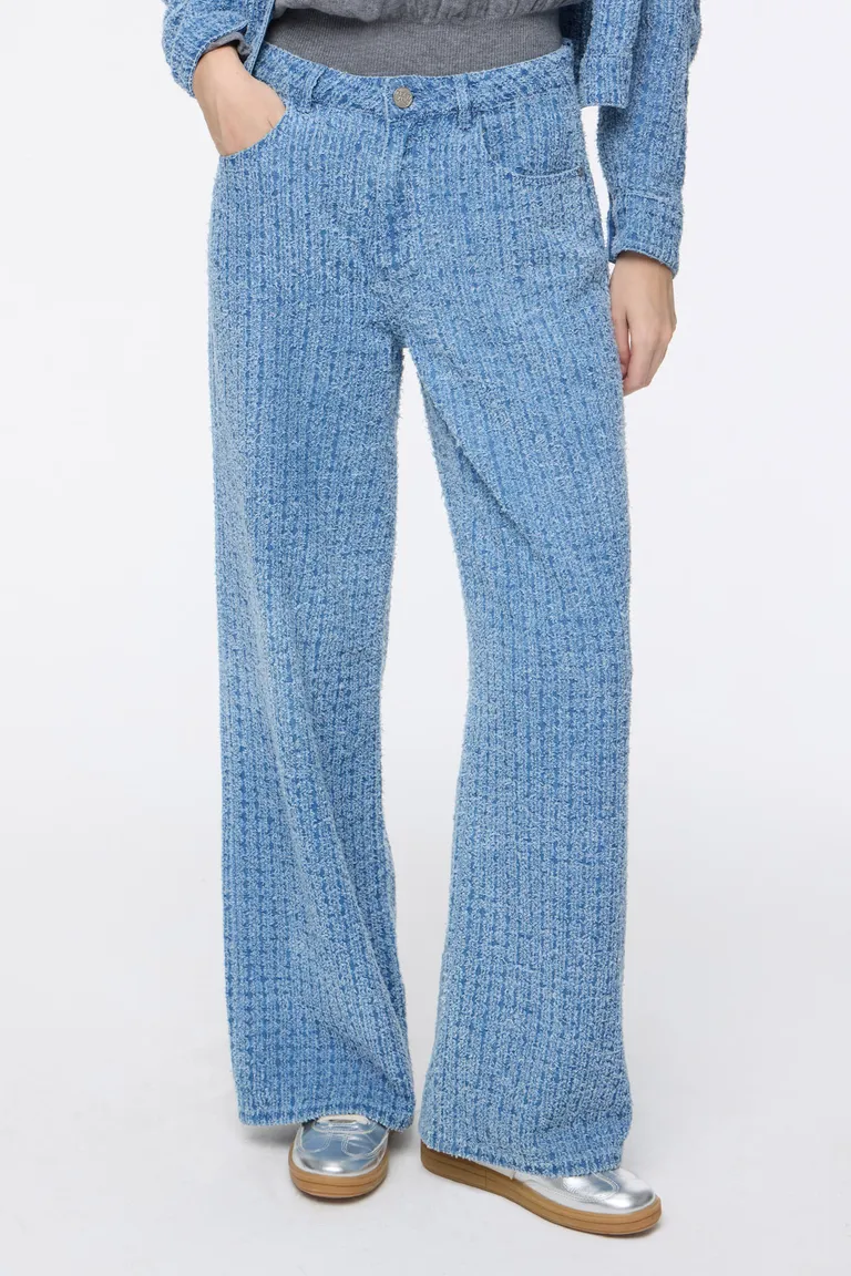 Pantalon wide leg con textura y cinco bolsillos de corte relajado de Cuesta Blanca en Pantalones para argentina