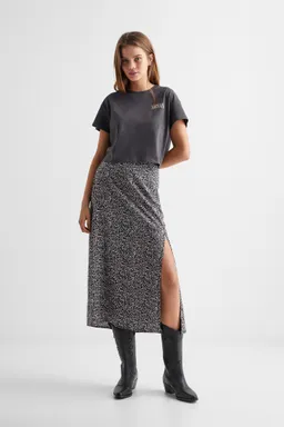 Falda midi floral de Mango Teen en Faldas para argentina