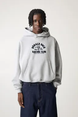 Sudadera capucha donald duck de Pull&Bear en Buzos y Sweaters para argentina