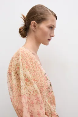 Vestido corto estampado floral de Mango en Vestidos para argentina