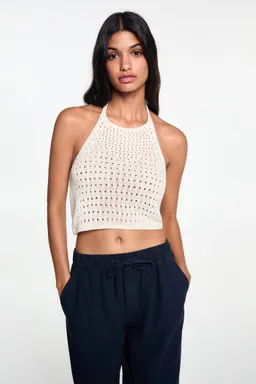 Top crochet cuello halter de Mango Teen en Tops para argentina