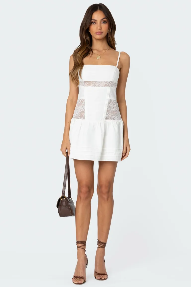 Mini vestido lino con encaje de Edikted en Vestidos para argentina