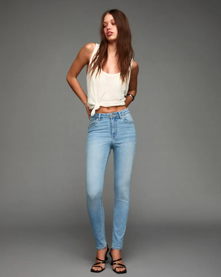 Jeans skinny tiro súper alto de Bershka en Pantalones para argentina