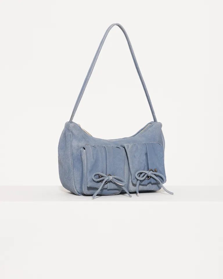 Cartera Italiana de Cuero Gris con Cierre Metálico y Bolsillos Imantados de Jazmin Chebar en Bolsos y Carteras para argentina