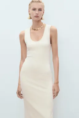 Vestido midi entallado de Mango en Vestidos para argentina