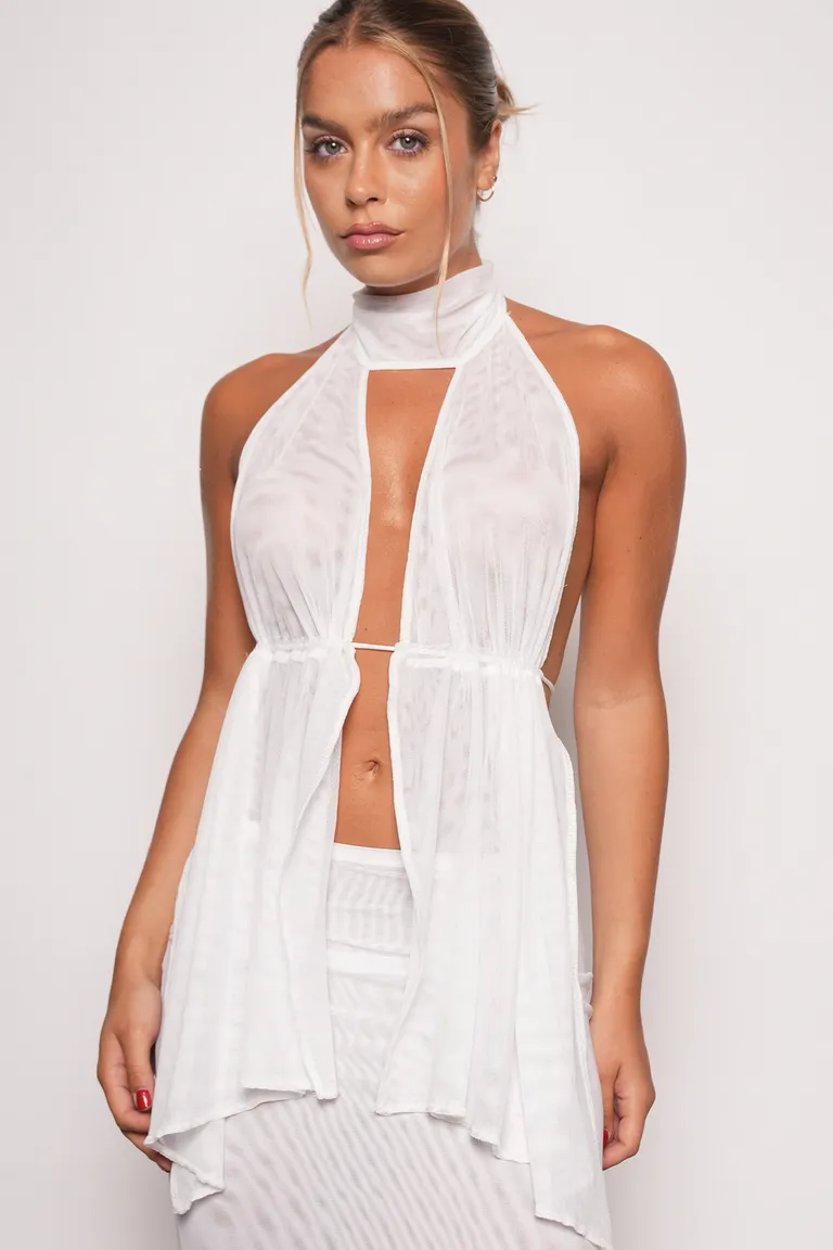 Top de microtul con escote pronunciado y abertura fruncida en la espalda de Top White en Tops para argentina