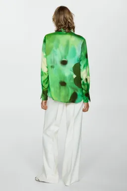 Camisa satinada estampada de Mango en Camisas para argentina