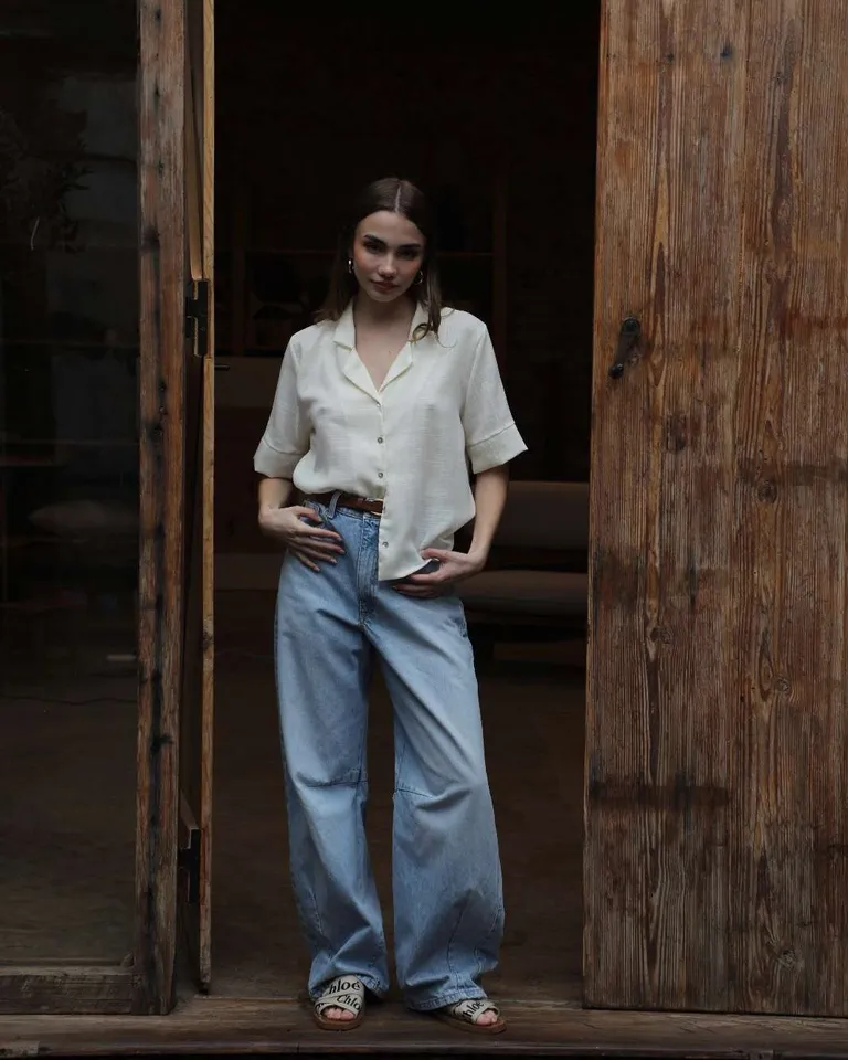 Camisa de lino de cuello con solapa - Corte recto y diseño atemporal de Hesed en Camisas para argentina