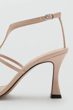 Sandalia tacón tiras tbar de Mango en Sandalias para argentina