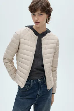 Anorak corto acolchado bolsillos de Mango en Chaquetas para argentina