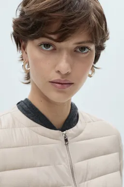 Anorak corto acolchado bolsillos de Mango en Chaquetas para argentina