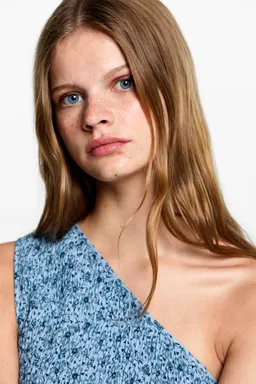 Top asimétrico estampado de Mango Teen en Tops para argentina