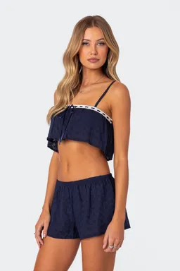 Crop top edan con ojalillos de Edikted en Tops para argentina