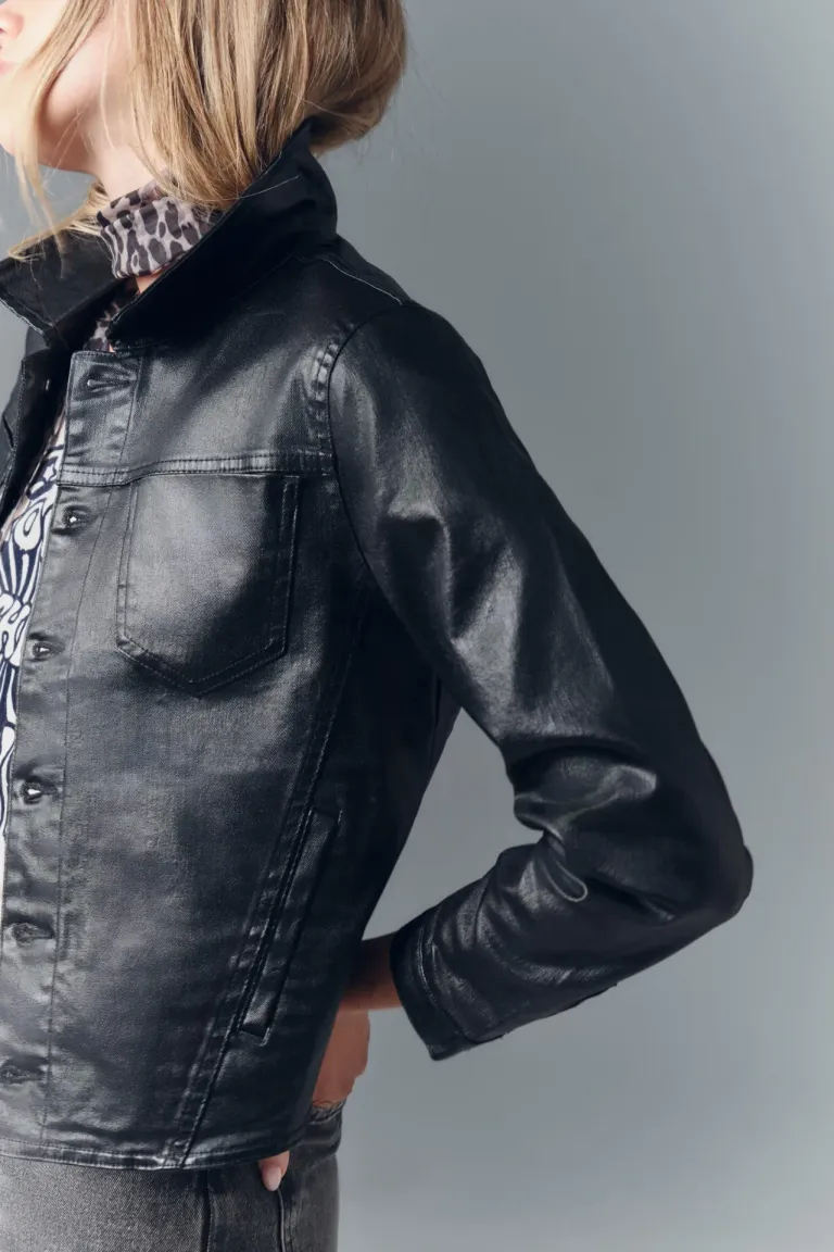Chaqueta denim satin con detalles engomados y bolsillos plaqué de Rapsodia en Chaquetas para argentina