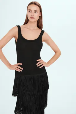 Vestido punto diseño flecos de Mango en Vestidos para argentina