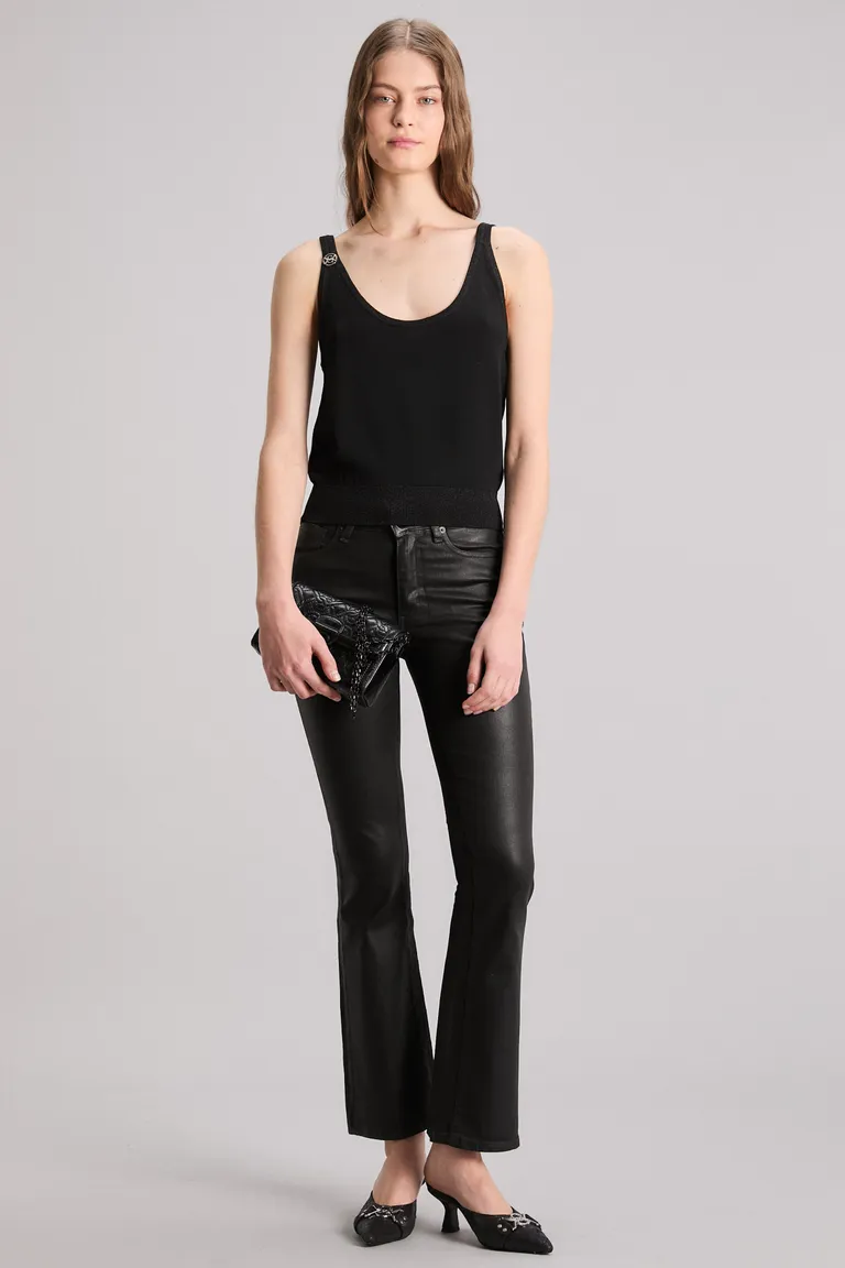 Top de punto negro con escote pronunciado y detalles en lurex de Kosiuko en Tops para argentina