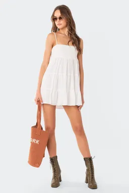 Mini vestido holgado marfil de Edikted en Vestidos para argentina