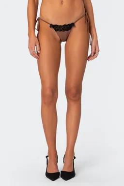 Bombacha bikini cassey encaje de Edikted en Swimwear y Beachwear para argentina