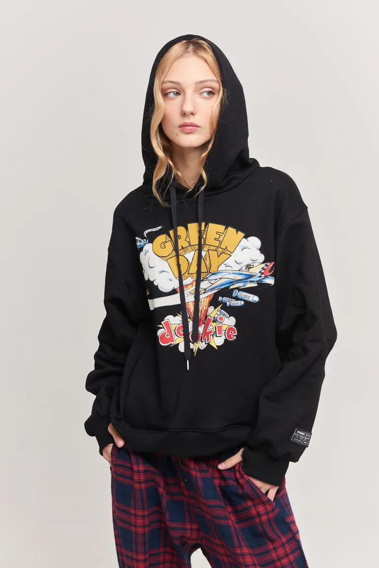 Buzo de frisa lavada con estampa de Green Day en negro para mujer de 47 Street en Buzos y Sweaters para argentina