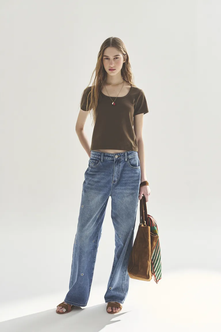 Remera de manga corta de color marrón para mujer de Akiabara en Remeras para argentina