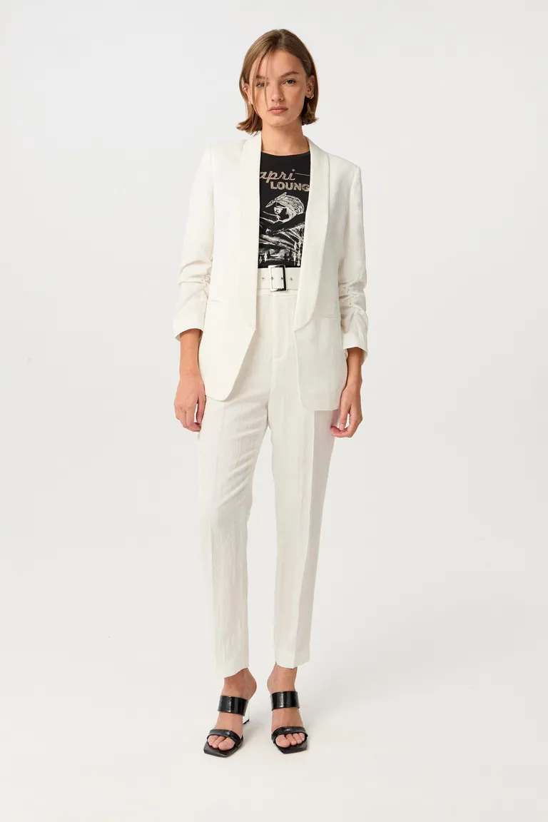 Blazer de silueta relajada con solapa smoking y mangas 3/4 con frunce de Markova en Blazers para argentina