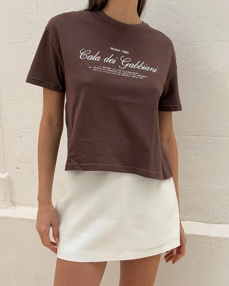 Remera de Mujer Blanca con Estampado de Texto Elegante de Sky en Remeras para argentina