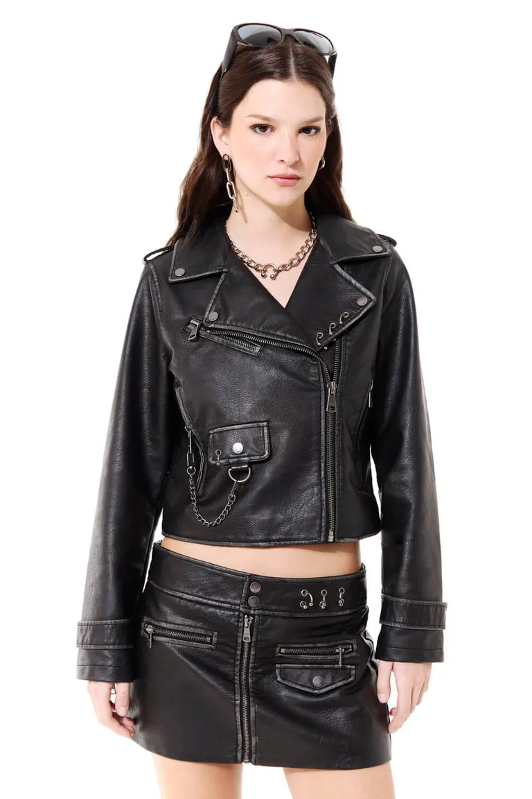 Chaqueta biker de efecto piel con detalles de desgaste y cierres metálicos de 47 Street en Chaquetas para argentina