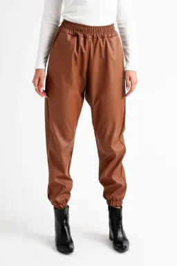 Babucha cuerina de Vereya en Pantalones para argentina
