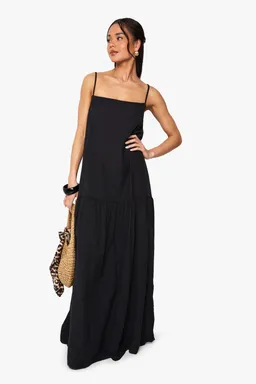 Maxi vestido lino tirantes caídos de Boohoo en Vestidos para argentina